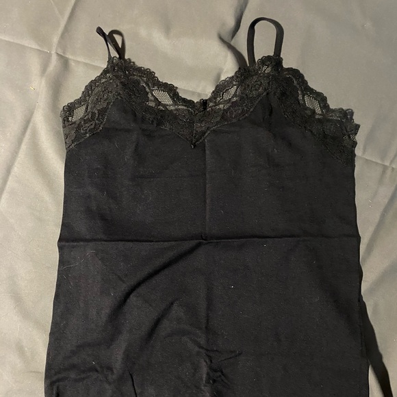 Pair of tank tops - Picture 3 of 7